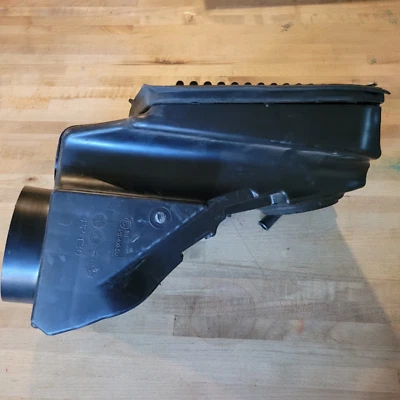 2015-2018 年印度 SCOUT 60 空气盒空气过滤器清洁剂原始设备制造商 #1205529 PN #5453256-01 — 第 1/4 张图片