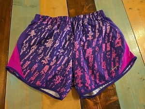 Girls Nike Shorts Size Youth XL - Picture 1 of 5