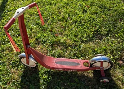 Radio Flyer Retro Rojo Scooter Modelo 38 De Colección con Ruedas de Entrenamiento  Foto 1 de 4