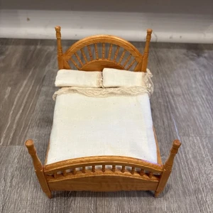 Vintage Miniatur Puppenhaus Himmelbett - Bild 1 von 5