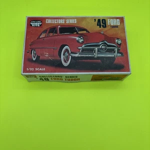 LifeLike 49 Ford Tudor Plastik Modell C290-70 (0177) - Bild 1 von 8