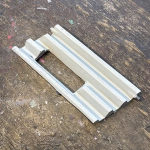 **DESGASTE** 560SEC Tapa de remolque delantera - Imagen 1 de 15