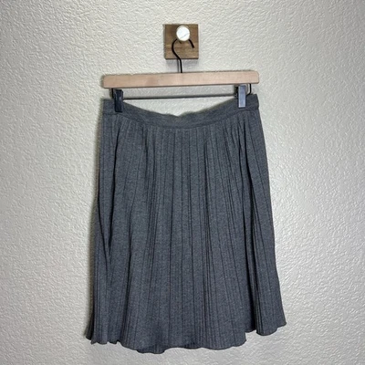Banana Republic Women's Petite S Gray Pleated Lightweight Skirt - Image 1 of 4