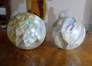 Par de cuentas comerciales de mármol alemán raras antiguas grandes canicas arremolinadas antiguas del siglo XIX - Imagen 1 de 12