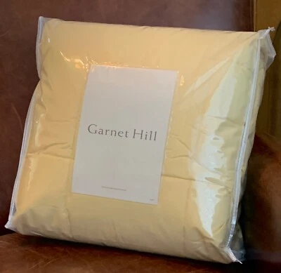 Manta Granate Hill / Núcleo Hipoalergénico Loft Dbl Queen / Amarillo Mantequilla Precio de venta sugerido por el fabricante 199 Foto 1 de 3