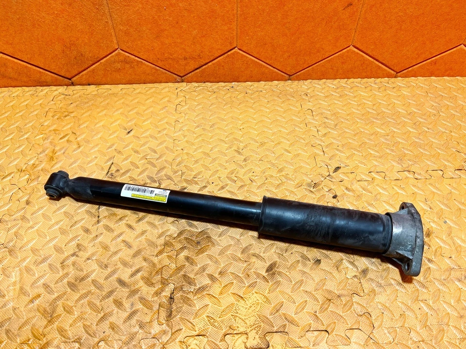 Amortecedor traseiro esquerdo 15-21 MERCEDES-BENZ C300 W205 LH ou direito destro fabricante de equipamento original - Imagem 1 de 4