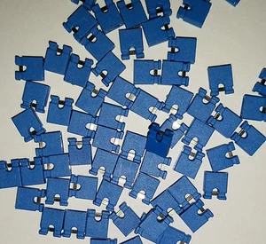 NEU 50x BLAU Mini Micro Header 2,54 mm 0,1" Leiterplatte Shunts kurzer Pullover USA - Bild 1 von 1