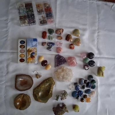 Konvolut Halb Edelsteine Amethyst, Rosenquarz, Bergkristall Und Viele Andere - Bild 1 von 4