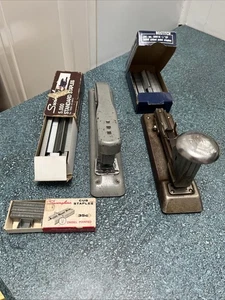 Two Vintage Staplers With Staples; Swingline No. 400 Gray & Pilot 402 D - Picture 1 of 17