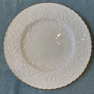 Savoy White (Gold Trim) By Spode White Embossed Cabbage Leaf 10 1/2” Mint! - Picture 1 of 6