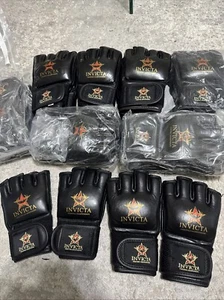 Guanto da combattimento Invicta FC ufficiale MMA taglia XS,S,M,L UFC Bellator Cris Cyborg - Foto 1 di 1