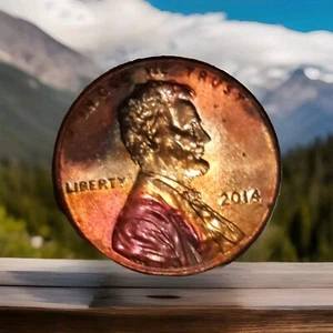 2014-P Lincoln Shield Penny With Original BU Luster Toning UNC. With EARRING - Picture 1 of 6