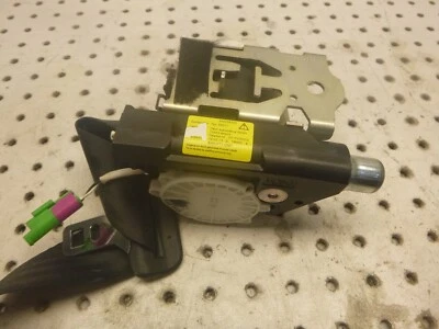 Tensor de cinturón de seguridad trasero derecho negro para Volvo XC60 2013 Foto 1 de 4