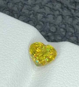 Heart Cut 3 Ct + Natural Full Fire Sphene Titanite Gemstone For Jewellery - Picture 1 of 4