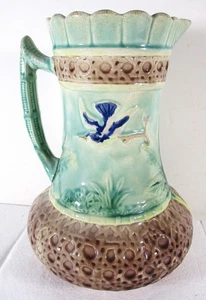 19TH C MAJOLICA 9" H PITCHER, FLYING BIRD PATTERN SLENDER WAISTED SHAPE - Picture 1 of 5