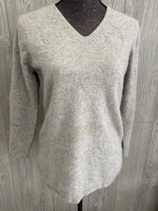 Precious Fibers Women Size M Gray Cashmere Sweater - Picture 1 of 7
