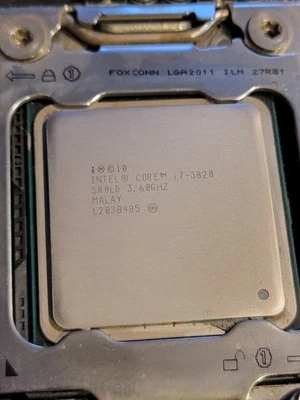 i7 3820 CPU LGA2011 Socket - Image 1 of 3