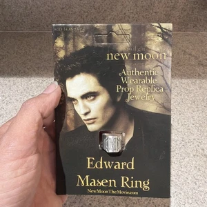 NEU! Twilight Saga Neumond Requisite Replik Edwards Masen Ring SCHNELLER USA-VERSAND! - Bild 1 von 7