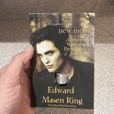 ¡NUEVO! Anillo Masen de Edward réplica utilería luna nueva saga crepúsculo ¡ENVÍO RÁPIDO A EE. UU.! Foto 1 de 4