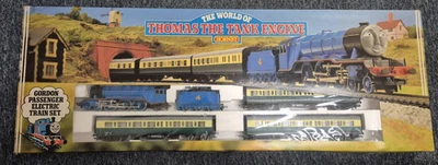 HORNBY RAILWAYS THOMAS TANK GORDON PASSENGER TRAIN SET 00 Gauge - image 1 of 4