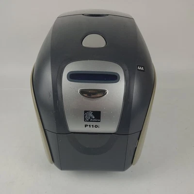 Zebra P110i Stampante per Carte d'identità - Creatore di badge in PVC in plastica USB - Immagine 1 di 4