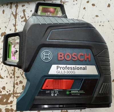 Láser Bosch Professional GLL3-300G 360 línea de nivelación y alineación de 3 planos - LEER Foto 1 de 4
