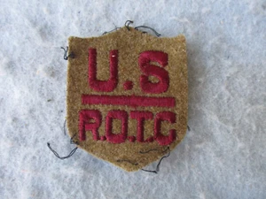 WWI US Army ROTC Patch OD Serge Wool Shield Maroon Letter Variation WW1 - Picture 1 of 3