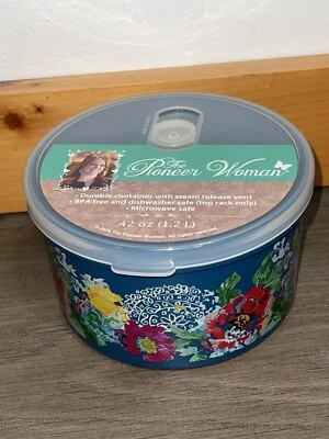 The Pioneer Woman Country Garden 42 oz Round Container, Multiple Colors - Image 1 of 4