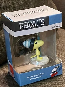 Hallmark Peanuts Woodstock w Hat and Skis Christmas Tree Decoration Ornament NEW - Picture 1 of 1