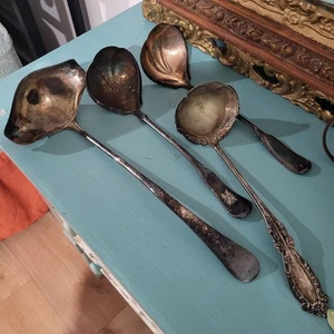 Konvolut 4 Silber Tellerkellen und Servierlöffel - Bild 1 von 2