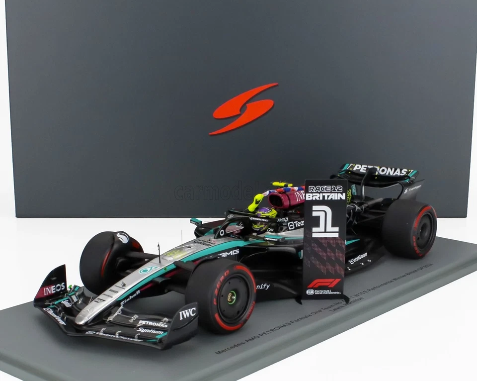 1/18 SPARK-MODEL - MERCEDES GP - F1  W15 EQ PERFORMANCE TEAM AMG PETRONAS 18S999 - Immagine 1 di 1