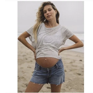 Umstands-Jeans-Shorts blaue Waschung abgenutzt ausgefranster Saum Komforteinsätze - Bild 1 von 12