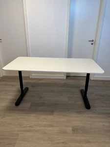 Schreibtisch Ikea BEKANT weiß, 160x80cm, leichte Gebrauchsspuren - Bild 1 von 6