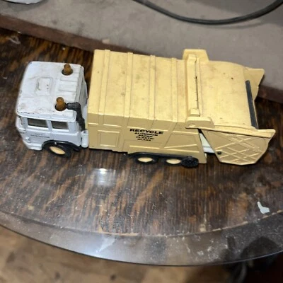 1986 Matchbox Super Kings K133 City Sanitation Recycle Truck Vintage 6" Diecast - Image 1 of 3