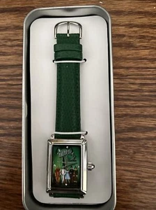 Reloj Mago de Oz, 70 Aniversario - Nuevo en Lata Coleccionista Necesita Batería - Nuevo en Caja - Imagen 1 de 2