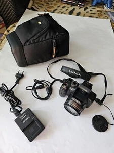 Panasonic LUMIX DMC-FZ45/ 14.1MP Digital Camera Bridge Camera DSLR and Kit Black - Picture 1 of 21