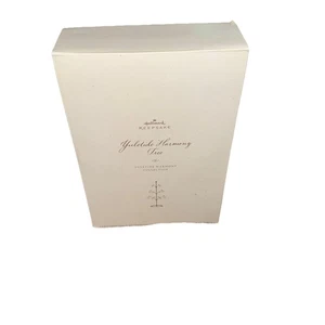 2006 Hallmark QP1143 "Yuletide Harmony Display Tree" - Bild 1 von 8