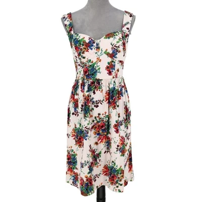 Laundry by Design Dress Womens 8 White Green Red Stretch Fit n Flare Whimsy - Image 1 of 4