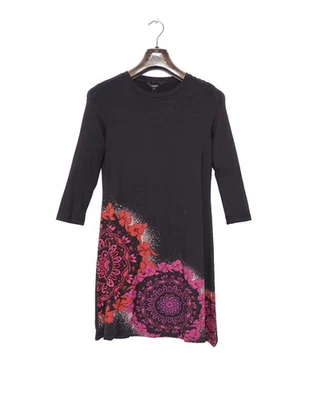 Vestido para mujer Desigual talla S vestido floral 20WWVK81 PRECIO DE VENTA SUGERIDO POR EL FABRICANTE: 79,95 eur Foto 1 de 4