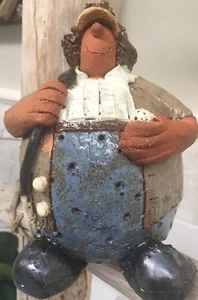 Female Golfer Whimsical Pottery SARA MEADOWS (Balloon People) signed dated - Picture 1 of 6