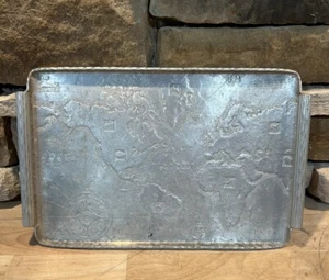 Arthur Armour Art Deco metà secolo vassoio alluminio martellato mappa del mondo Atlas Globe - Foto 1 di 12