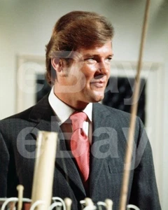 The Persuaders (TV) Roger Moore 10x8 Photo - Imagen 1 de 1