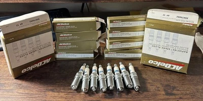 NEW GENUINE GM ACDelco RAPIDFIRE Platinum Spark Plugs #17 Set Of 8 - Image 1 of 4