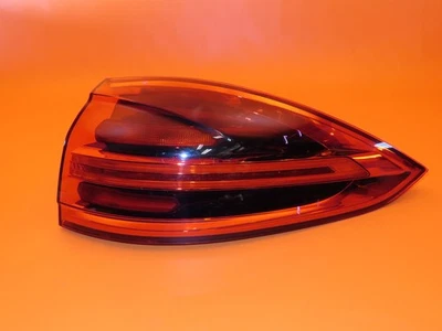 ЗАДНИЙ ФОНАРЬ ДЛЯ ПРАВОСТОРОННЕГО ПАССАЖИРА PPORSCHE CAYENNE 2015 2016 7P5 945 208 H СВЕТОДИОДНЫЙ ОТ ОРИГИНАЛЬНОГО ПРОИЗВОДИТЕЛЯ - Изображение 1 из 4