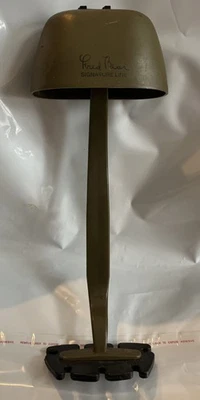 FRED BEAR Signature Line  7- Arrow Detachable Bow Quiver Olive Green Raised Logo - Image 1 of 4