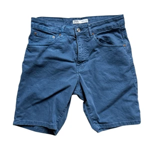 Herren Zara Jeans blau farbige Denim Jeansshorts - Gr. 31 - Bild 1 von 2