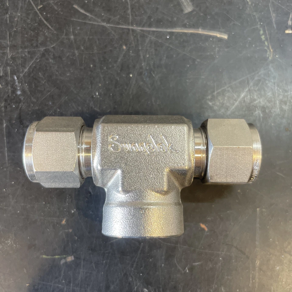 Swagelok SS-810-3-8TTF Female Branch Tee 1/2"T x 1/2" T x 1/2" FNPT - New - Image 1 of 1