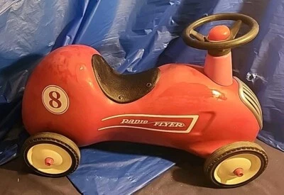 Coche de carreras vintage Radio Flyer Metal Little Red Roadster Push #8 niños paseo en juguete Foto 1 de 4