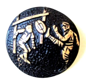 VINTAGE 20ER JAHRE CELLULOID FUSSBALL BROSCHE - Bild 1 von 4