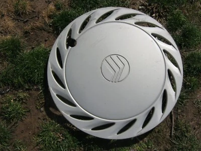 One genuine 1992 to 1998 Mercury Tracer 14 inch hubcap wheel cover - Image 1 of 4